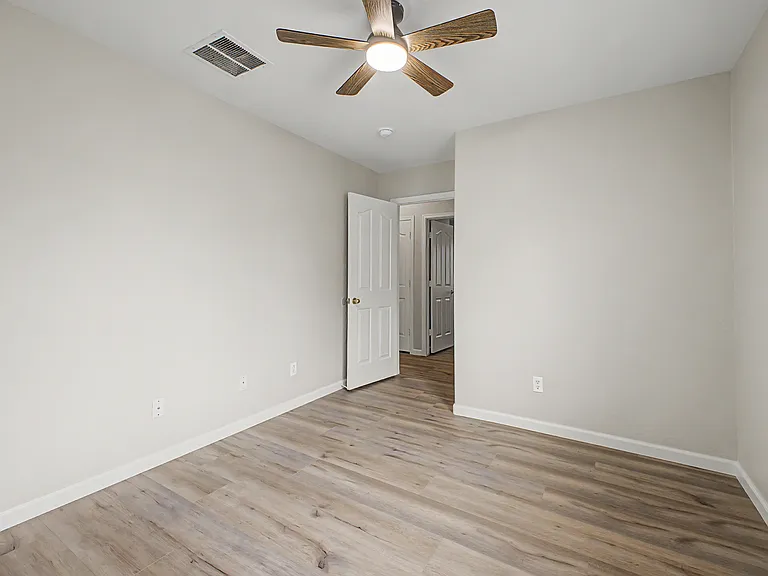2435 E Olivine Rd — Photo 1