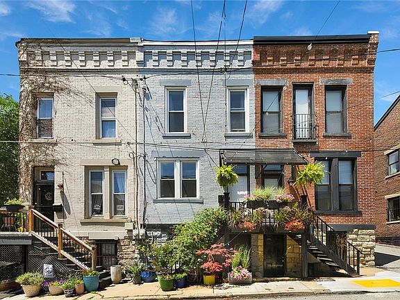 4th image of 402 Alpine Ave
