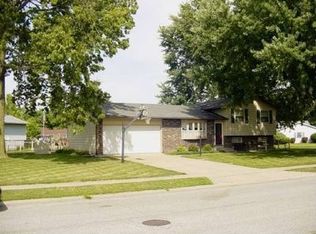2932 Conant Dr, Mishawaka, IN 46544