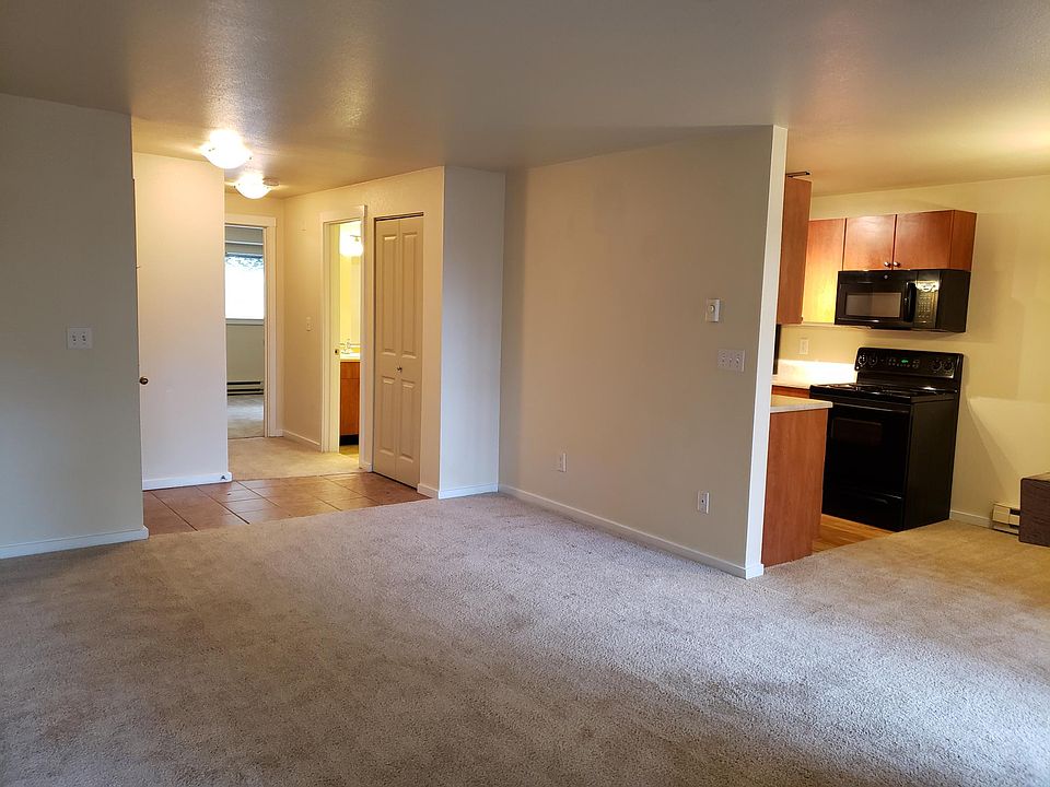1st image of 12810 NE 120th St APT Q13