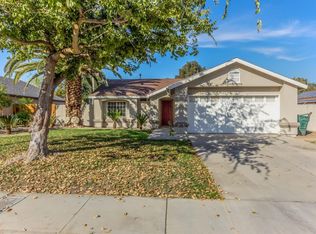 1070 E Carob Ave, Reedley, CA 93654
