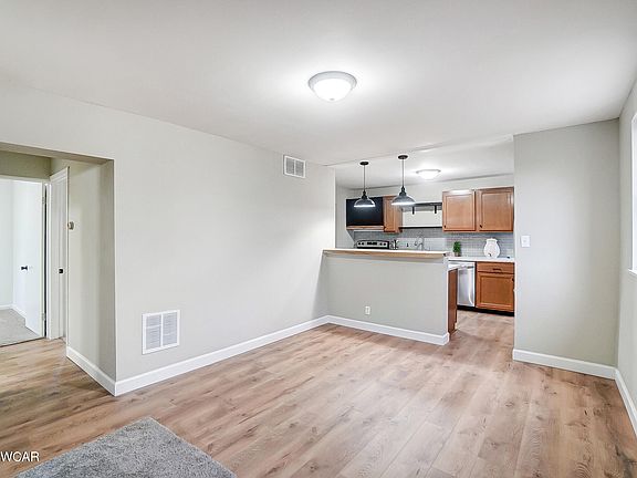 5th image of 1830 Rose Ave