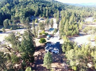 2681 Robertson Bridge Rd, Grants Pass, OR 97526