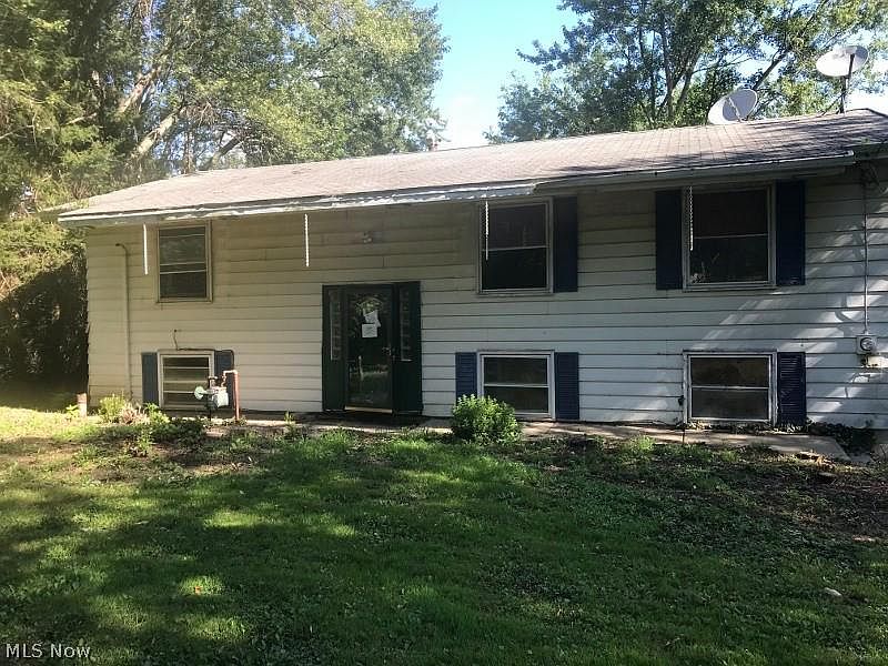 1st image of 3905 Jean Ln