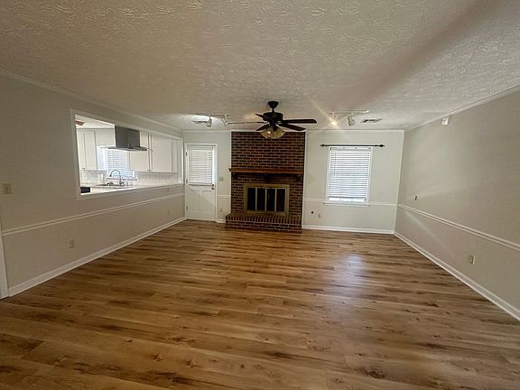4th image of 2104 Woodmere Loop