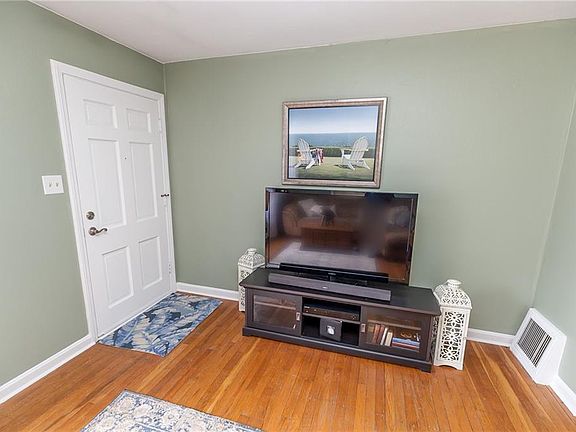 2nd image of 329 Adams Ave