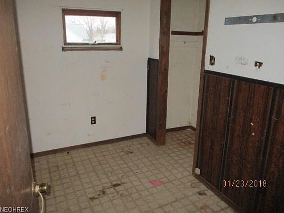 5th image of 2085 Orchard Ct