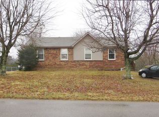 847 N Palmers Chapel Rd, White House, TN 37188