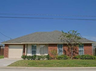 5640 Springfield Cir N, Lumberton, TX 77657