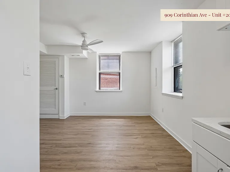 The Corinthian — Photo 43