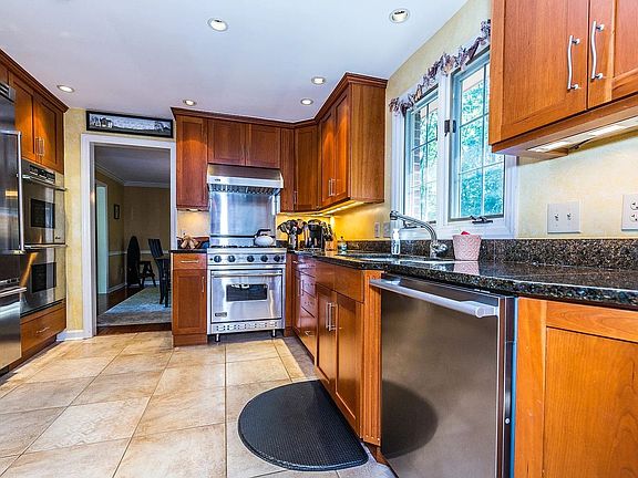 5th image of 4063 Tall Timber Dr