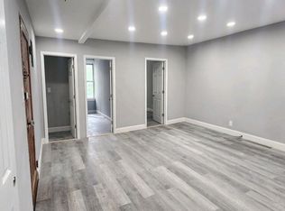 6041 56th Rd, Maspeth, NY 11378