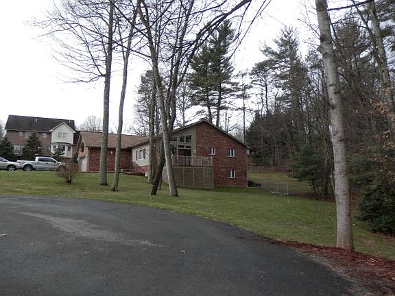 2nd image of 101 Thornwood Ln