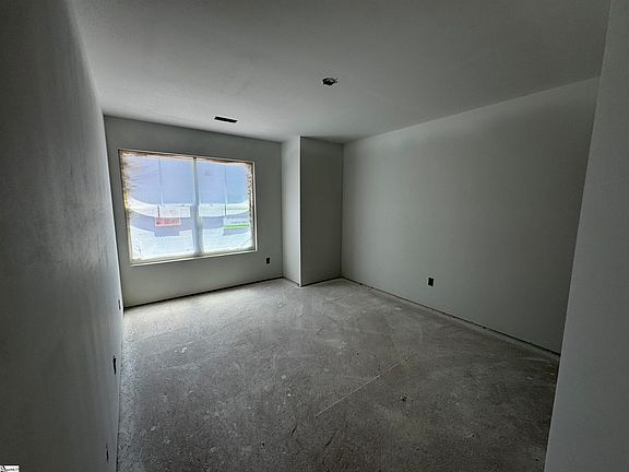 5th image of 50 Fair Village Ln