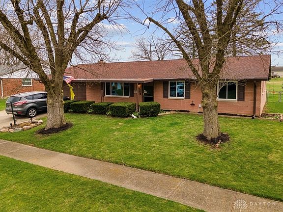 2nd image of 6924 Michelle Pl