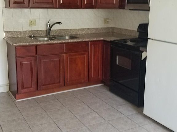 2nd image of 1209 Race St Floor 3