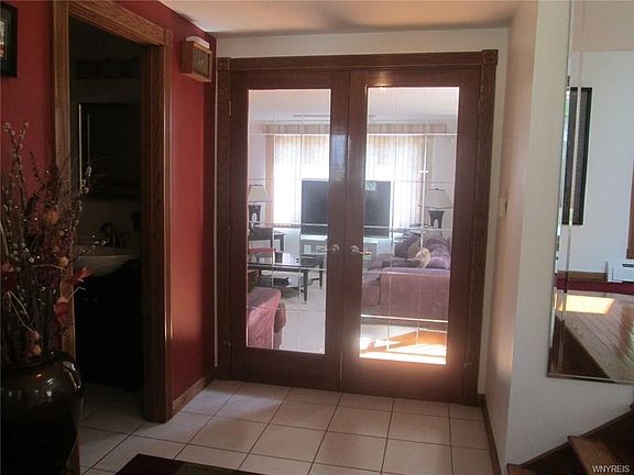 4th image of 3655 Briarwood Ct