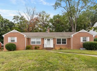 11 Belmont Dr APT 1, Staunton, VA 24401