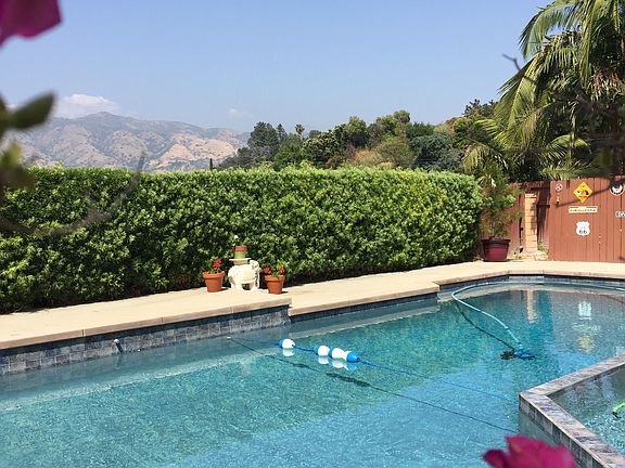 2nd image of 815 Puma Canyon Ln