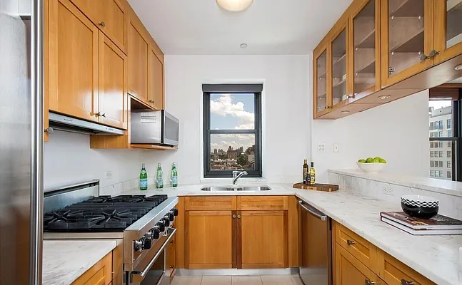 Rented by G. Laurie Cooper | media 42