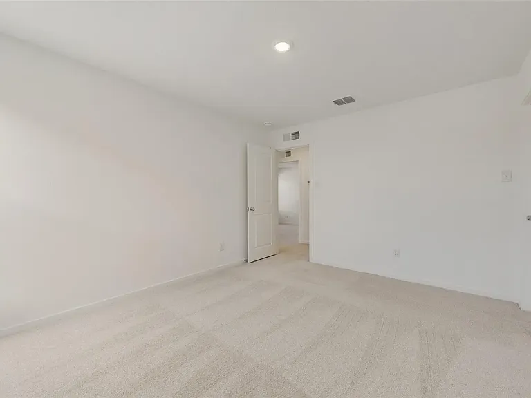 233 Ashbrook St — Photo 24