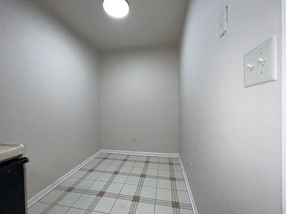 4th image of 840 Hardy Rd #826