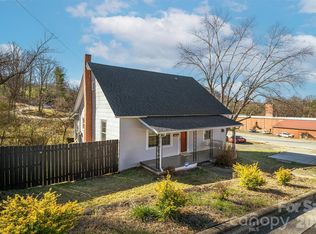 20 1st St, Marion, NC 28752