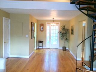 2nd image of 2930 S Buchanan St APT C2