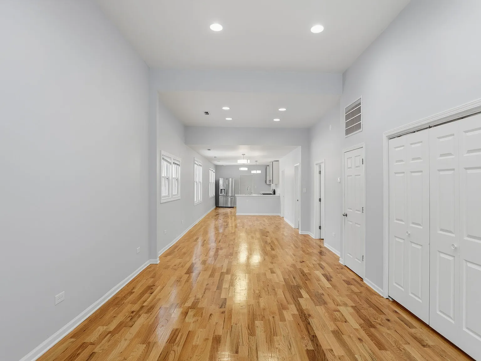 3 bed, $2,500 — Photo 4