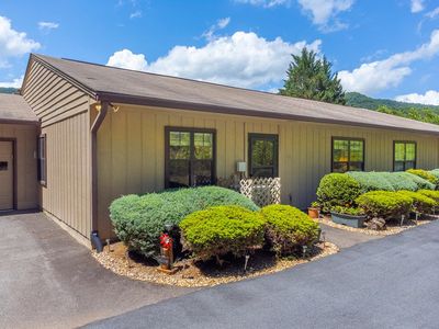 144A Woodside Villas Dr, Franklin, NC, 28734