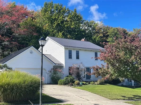 4802 Amherst Rd, Erie, PA 16506