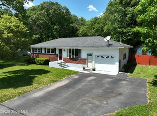 44 Saint Jude Ln, Glenville, NY 12302