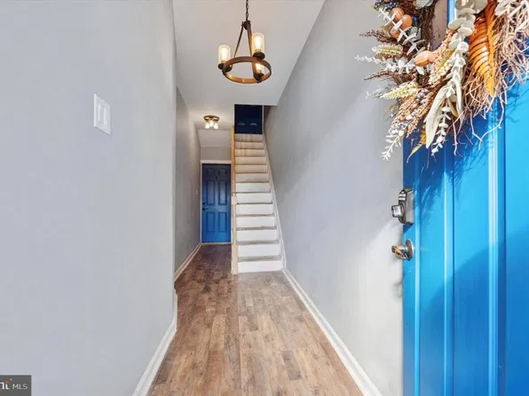 6033 Vine St, Philadelphia, PA 19139