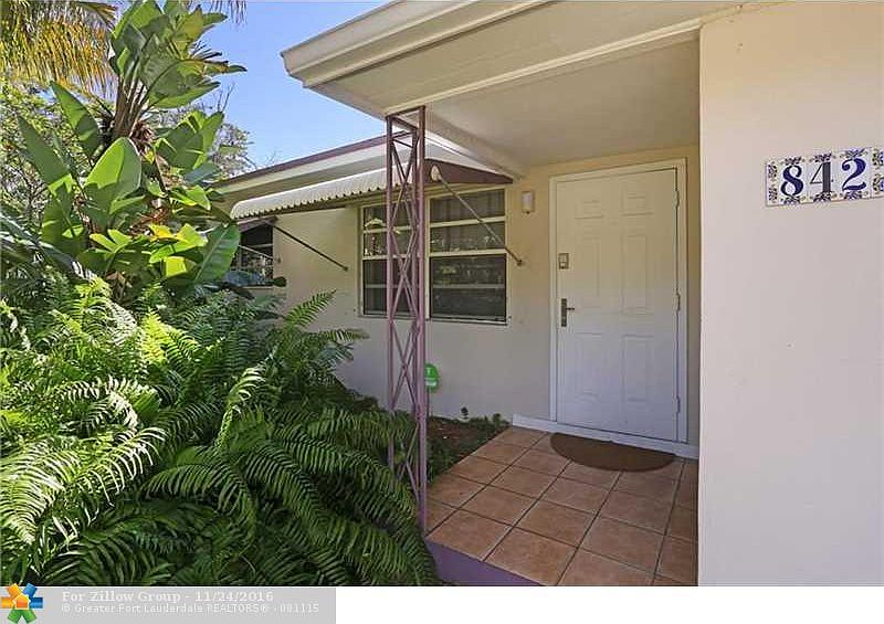 1st image of 842 SW 17th St