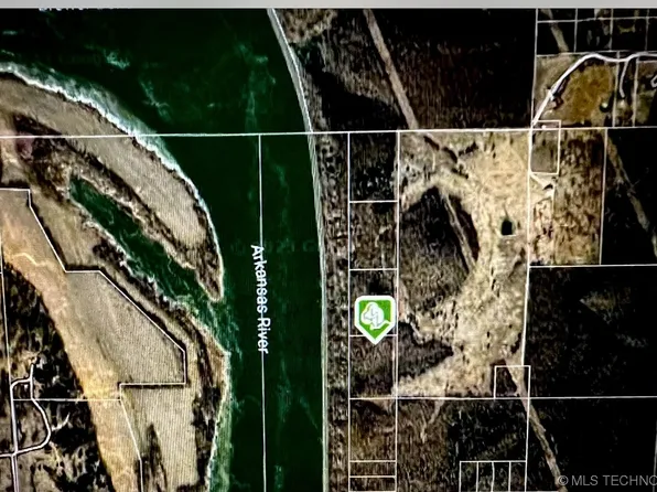 10 Highway, Gore, OK 74435