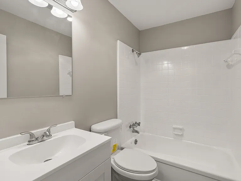 Camden Place Apartments — Photo 15