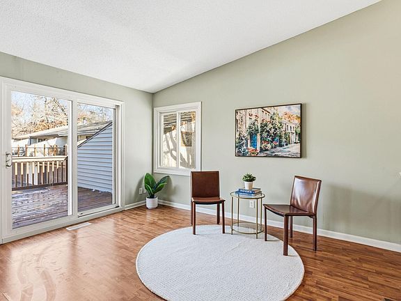 4th image of 221 River Woods Ln