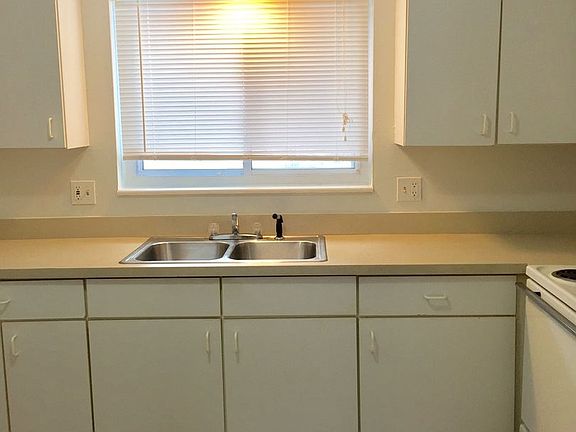 4th image of 1112 W Michigan Ave APT 23
