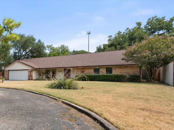 1032 E Enon Ave, Everman, TX 76140