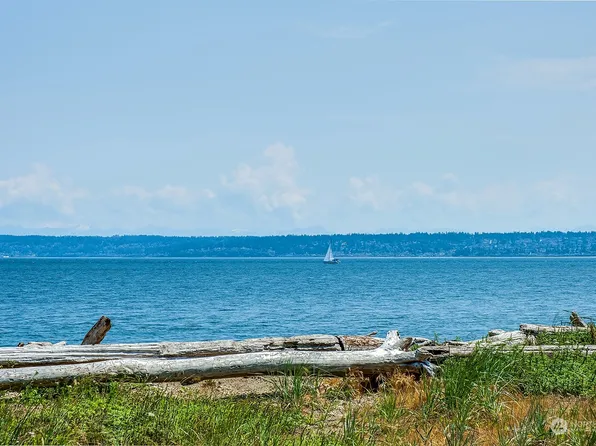 12052 NE Apple Tree Point Lane, Kingston, WA 98346