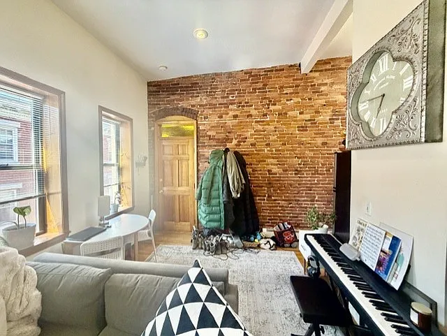 69 N Margin St #8 — Photo 8