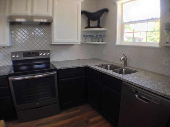 2nd image of 2808 N Gaylord St