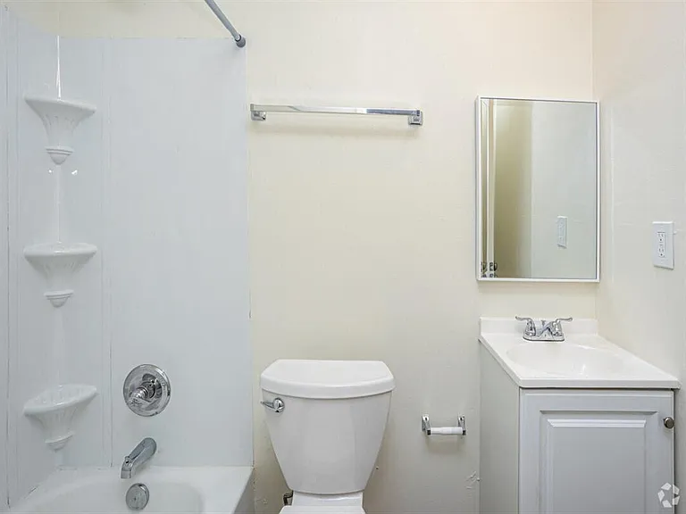 Devonshire Apartments — Photo 27