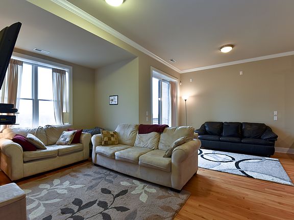 3rd image of 207 E 31st St APT 5C