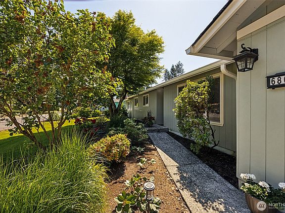 2nd image of 6807 34th Avenue SE