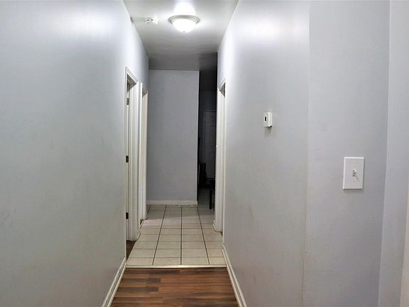 3rd image of 6635 S Maplewood Ave