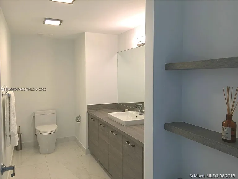 400 Sunny Isles Blvd #1019 — Photo 6