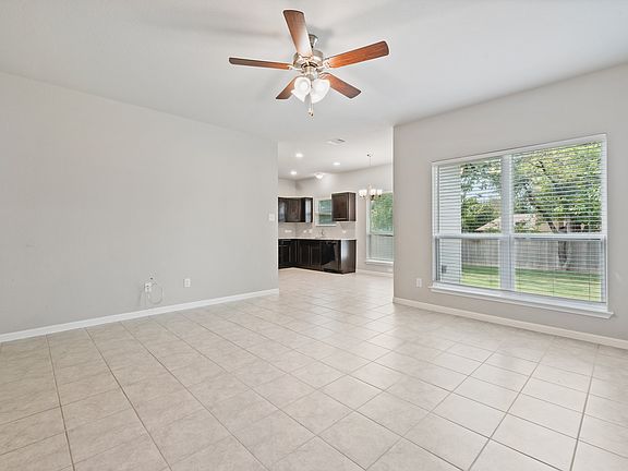 5th image of 2217 Petersburg Ln