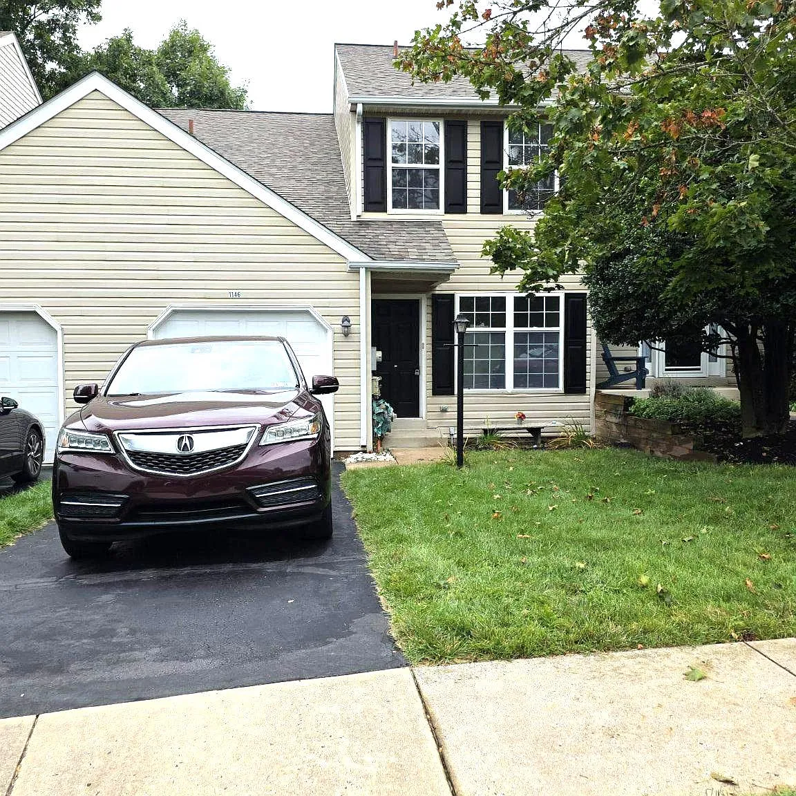 3 bed, 2.5 bath, 1696 sqft, $3,000 — Photo 1