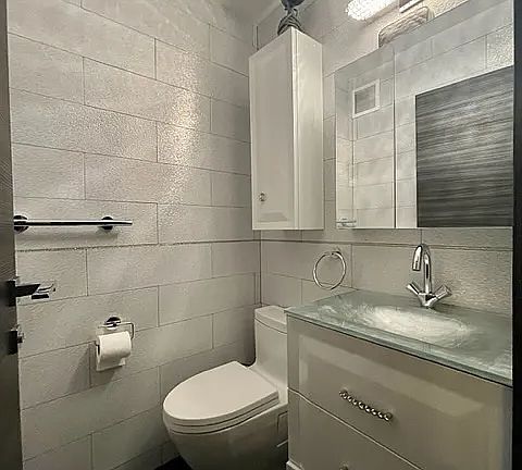 5th image of 458 Neptune Ave APT 9R